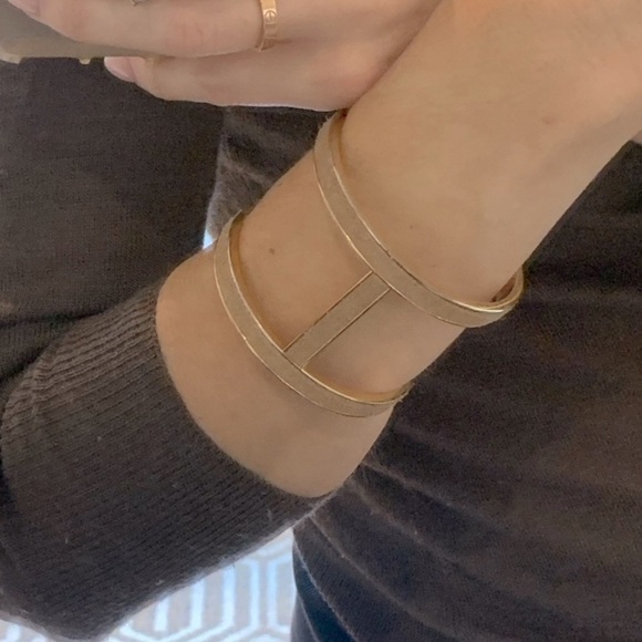 🆕 VINCE CAMUTO Cuff Bracelet - Picture 3 of 8